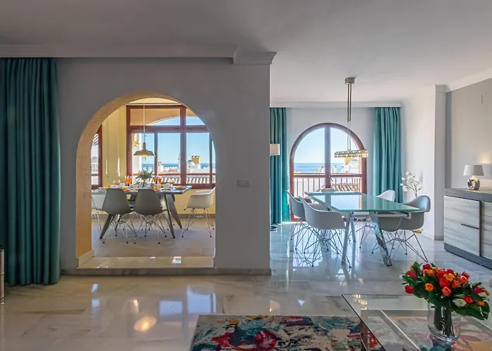797 Holiday Rentals -Lujoso Atico Duplex En El Centro De Benalmadena